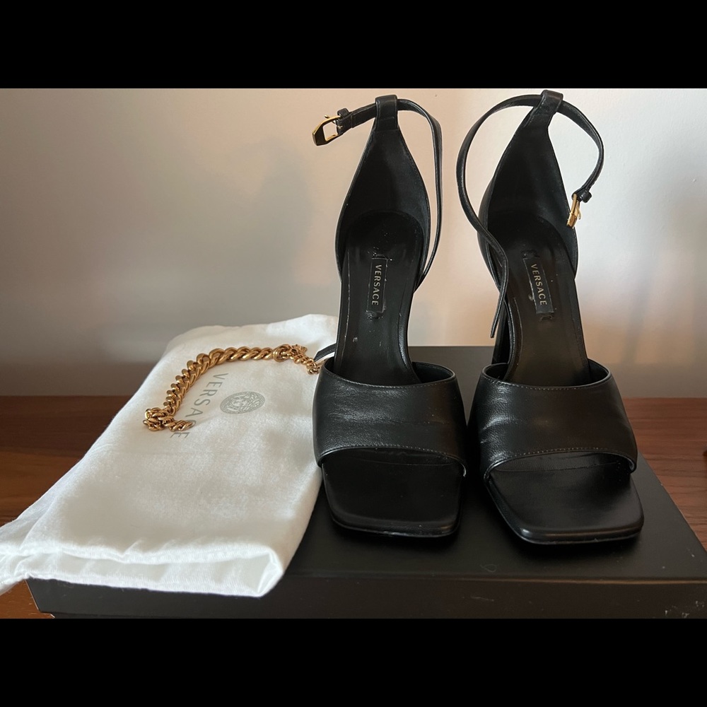 Like New. Versace Medusa Chain Leather Sandals - Picture 3 of 10
